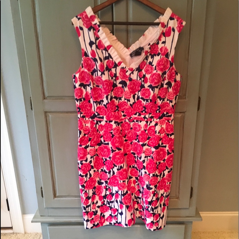 Vineyard vines pink floral dress